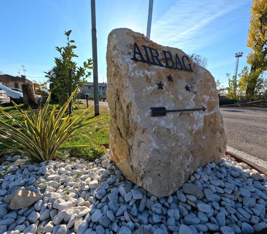 Hotel Air Bag Лоди Екстериор снимка