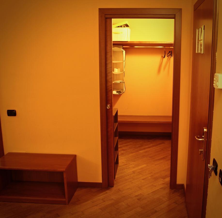 Hotel Air Bag Лоди Екстериор снимка